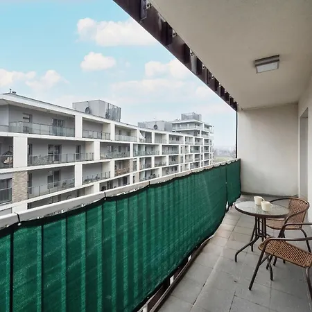 Near The River With Balcony And Free Garage By Renters Apartamento